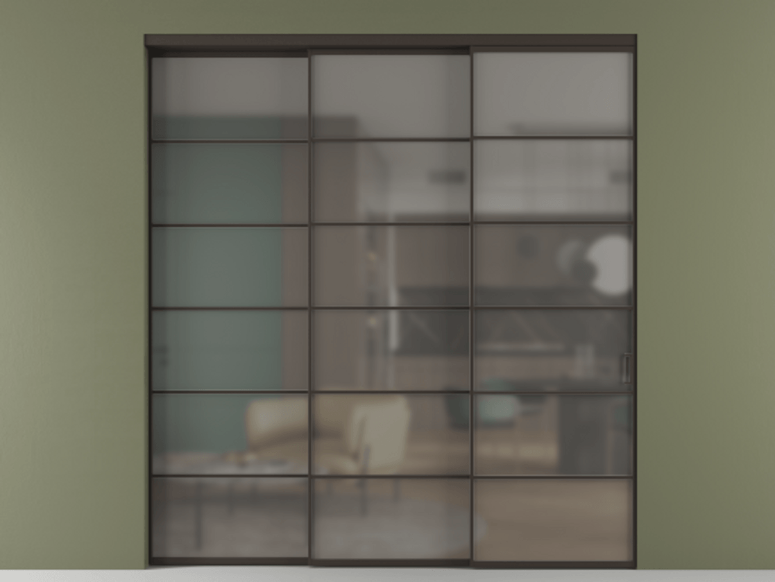 Перегородка Formato внутри проёма телескопик синхро 2 АЛПР 040.04 Алюминий антрацит Сатинированное серое стекло, триплекс, 6 мм.  Цена 428450 ₽ 1. Полотно 3 шт.  (800/2100 мм)
2. Комплект установки раздвижной системы
3. Базовый комплект фурнитуры
4. Комплект фурнитуры телескопик синхро-2
5.Ручка RONDO
. Фабрика дверей Волховец 8 (800) 551 43 19  Перегородка Formato внутри проёма телескопик синхро 2 АЛПР 040.04 Алюминий антрацит Сатинированное серое стекло, триплекс, 6 мм Цена 428450 ₽  | Volhovec